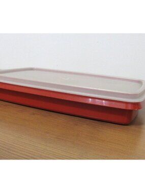 Tupperware Red Paprika Deli Meat Cheese Keeper Container 816 w/Seal 817 Vintage